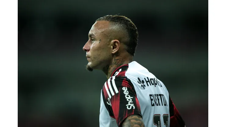 Everton Cebolinha jogador do Flamengo durante a partida contra o Sport na Arena de Pernambuco, pelo Campeonato Brasileiro A 2025. Foto: Marlon Costa/AGIF