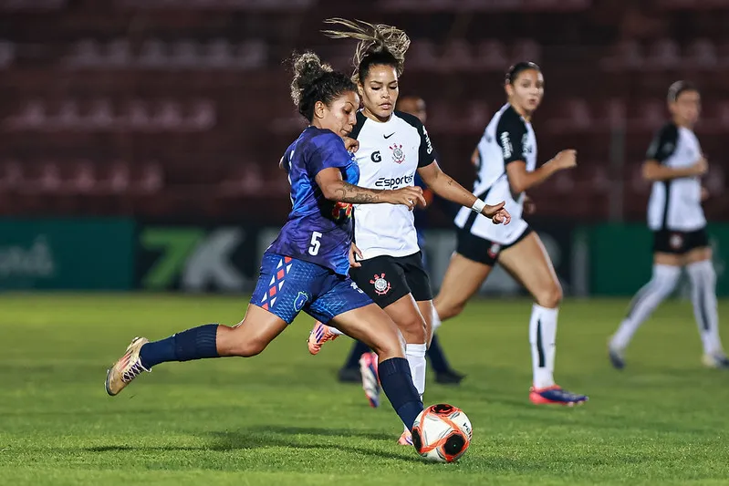 Ivana Fuso tem sido uma títular esporádica no Corinthians - Foto: Rebeca Reis/Ag.Paulistão