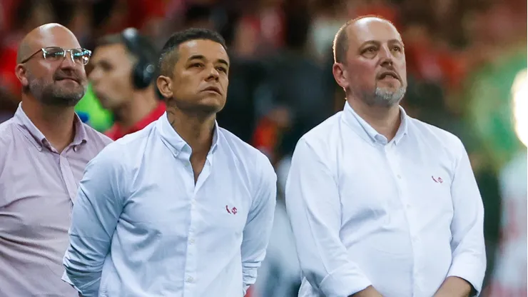 Andres D'Alessandro e Alessandro Barcellos presidente do Internacional durante partida contra o Mexico no estadio Beira-Rio pelo campeonato Amistoso. Foto: Luiz Erbes/AGIF