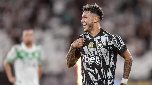 Mateo Ponte jogador do Botafogo durante partida contra o Juventude no estádio Engenhão pelo campeonato Brasileiro A 2025. Foto: Thiago Ribeiro/AGIF