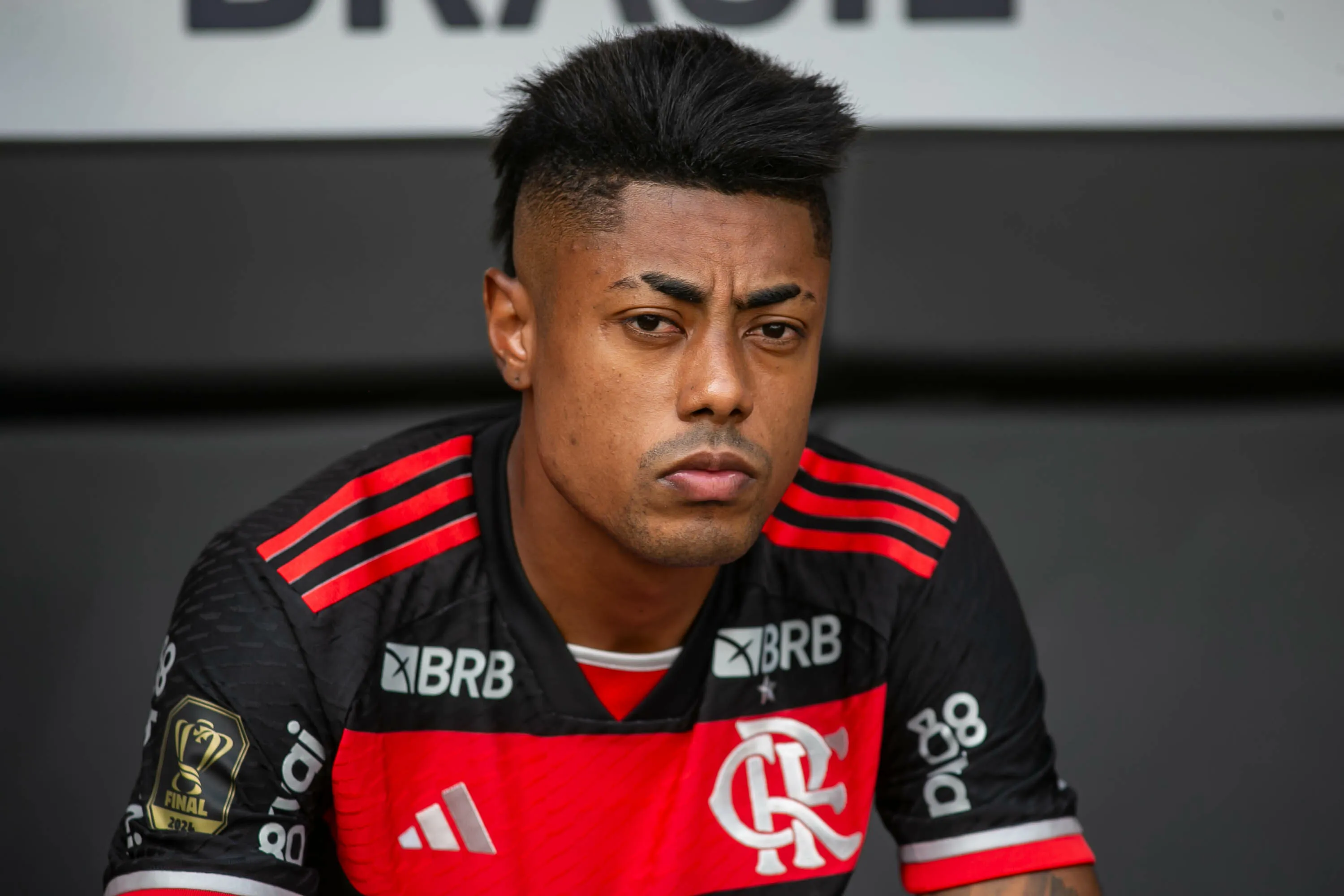 MG – BELO HORIZONTE – 10/11/2024 – COPA DO BRASIL 2024, ATLETICO X FLAMENGO -Bruno Henrique jogador do Flamengo durante partida contra o Atletico no estadio Arena MRV pelo campeonato Copa Do Brasil 2024. Foto: Fernando Moreno/AGIF