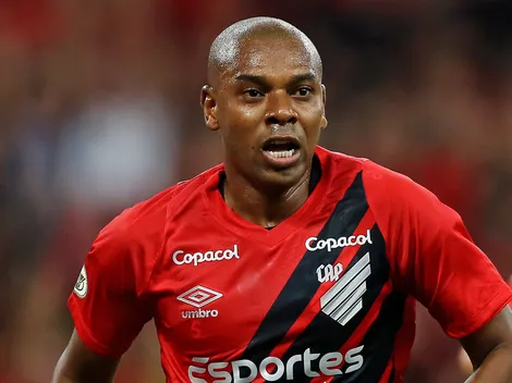Fernandinho anuncia aposentadoria do futebol aos 40 anos