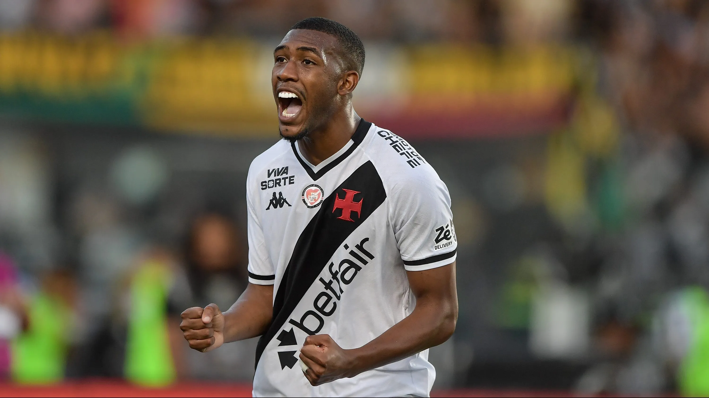 Rayan vai renovar o seu contrato com o Vasco. Foto: AGIF