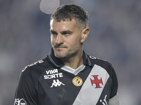 Torcida do Vasco critica Vegetti após derrota para o Grêmio