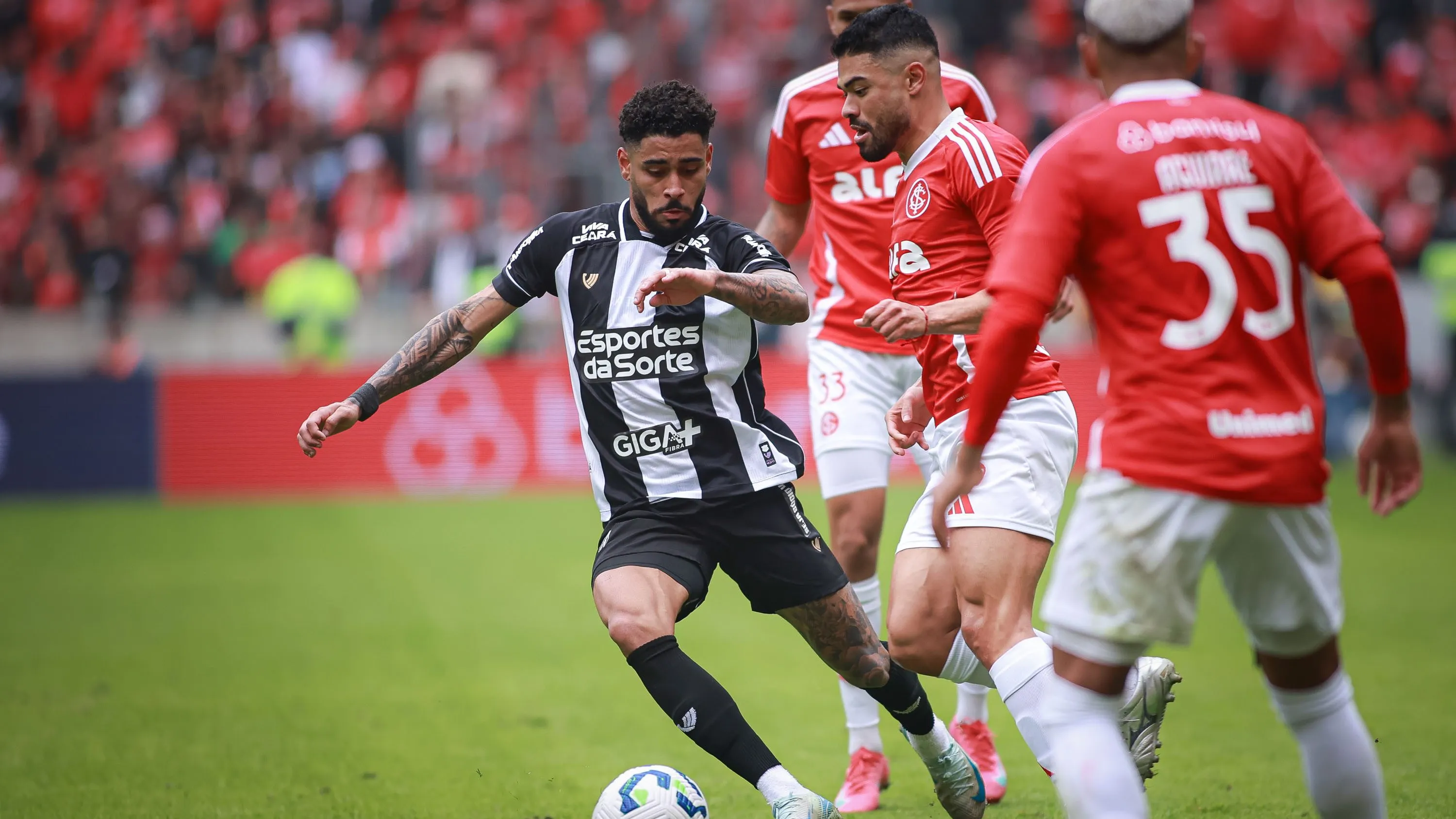 Ceará x Inter. Foto: Maxi Franzoi/AGIF