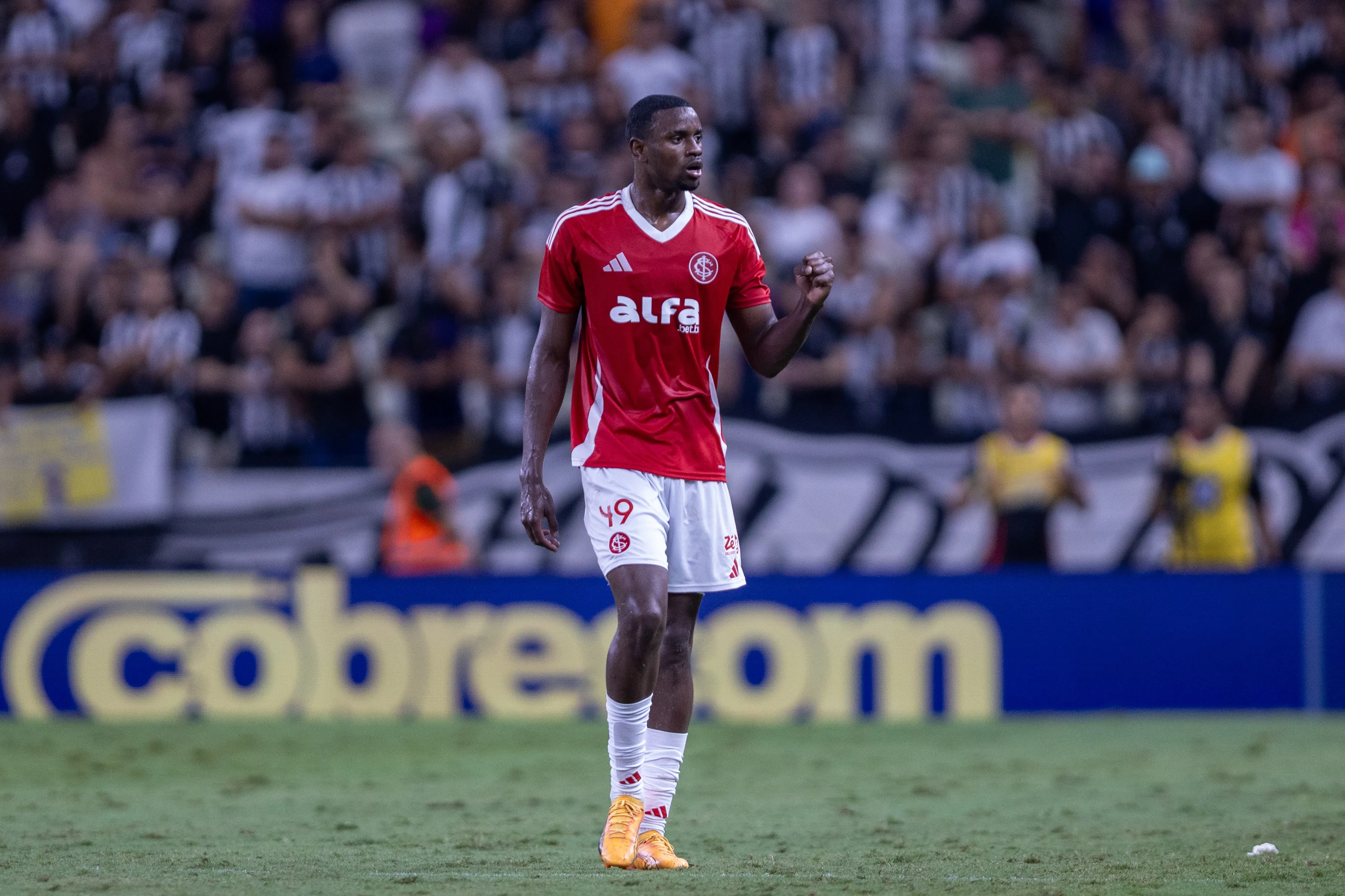 Ricardo Mathias está de saída – Foto: Baggio Rodrigues/AGIF.