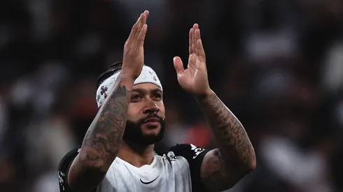 Depay sentiu incômodo antes de Corinthians x São Paulo.