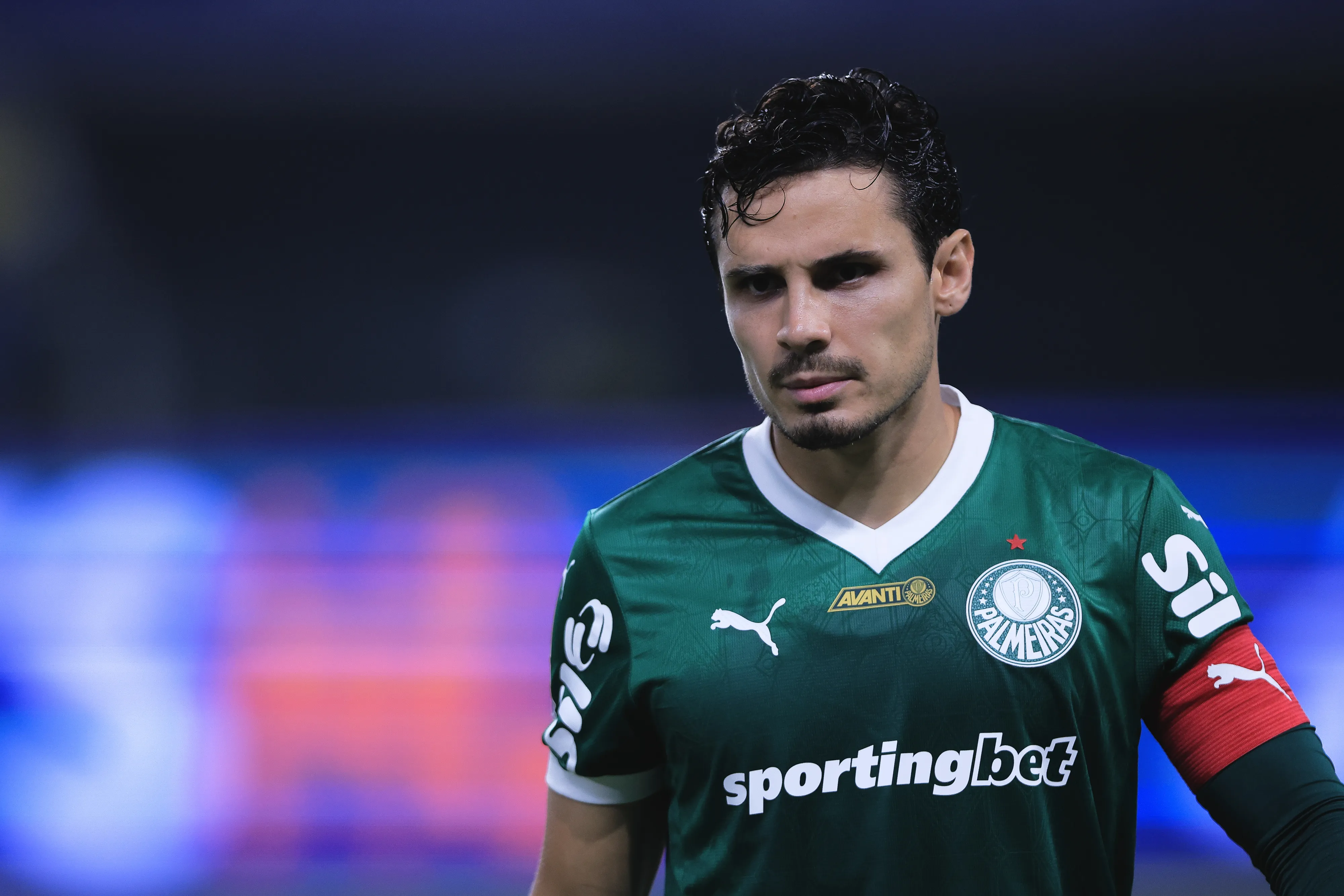 SP – SAO PAULO – 11/10/2025 – BRASILEIRO A 2025, PALMEIRAS X JUVENTUDE – Raphael Veiga jogador do Palmeiras durante partida contra o Juventude no estadio Arena Allianz Parque pelo campeonato Brasileiro A 2025. Foto: Ettore Chiereguini/AGIF