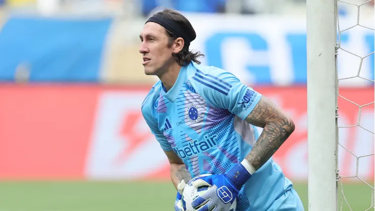 Cassio jogador do Cruzeiro durante partida contra o Fluminense no estadio Mineirao pelo campeonato Brasileiro A 2025. Foto: Gilson Lobo/AGIF