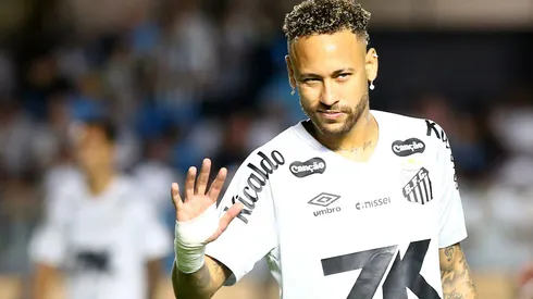 Neymar é a esperança do Santos contra o Internacional. Foto: Mauricio De Souza/AGIF