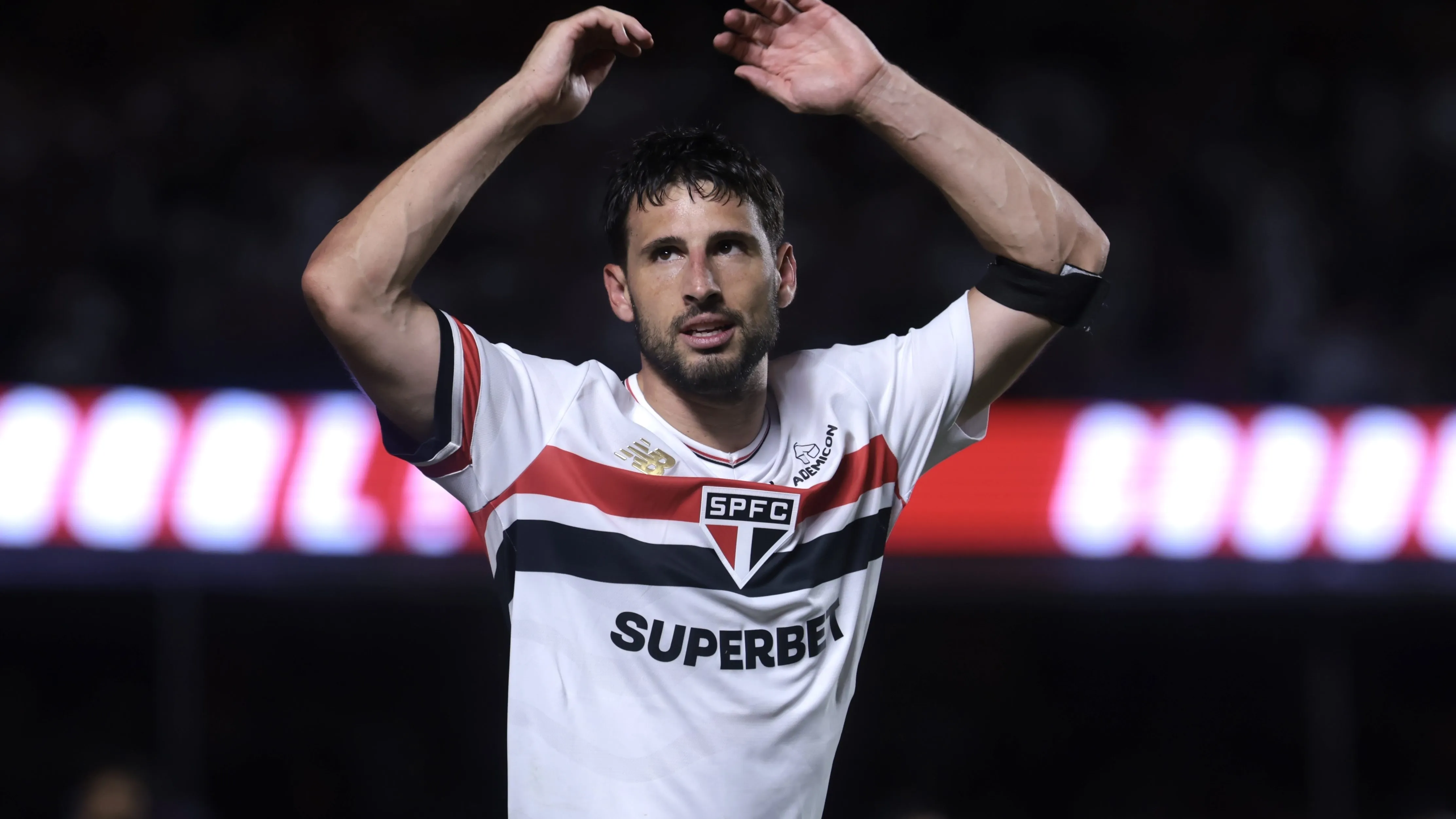 Calleri jogador do Sao Paulo comemora seu gol durante partida contra o Novorizontino no estadio Morumbi pelo campeonato Paulista 2025. Foto: Marcello Zambrana/AGIF