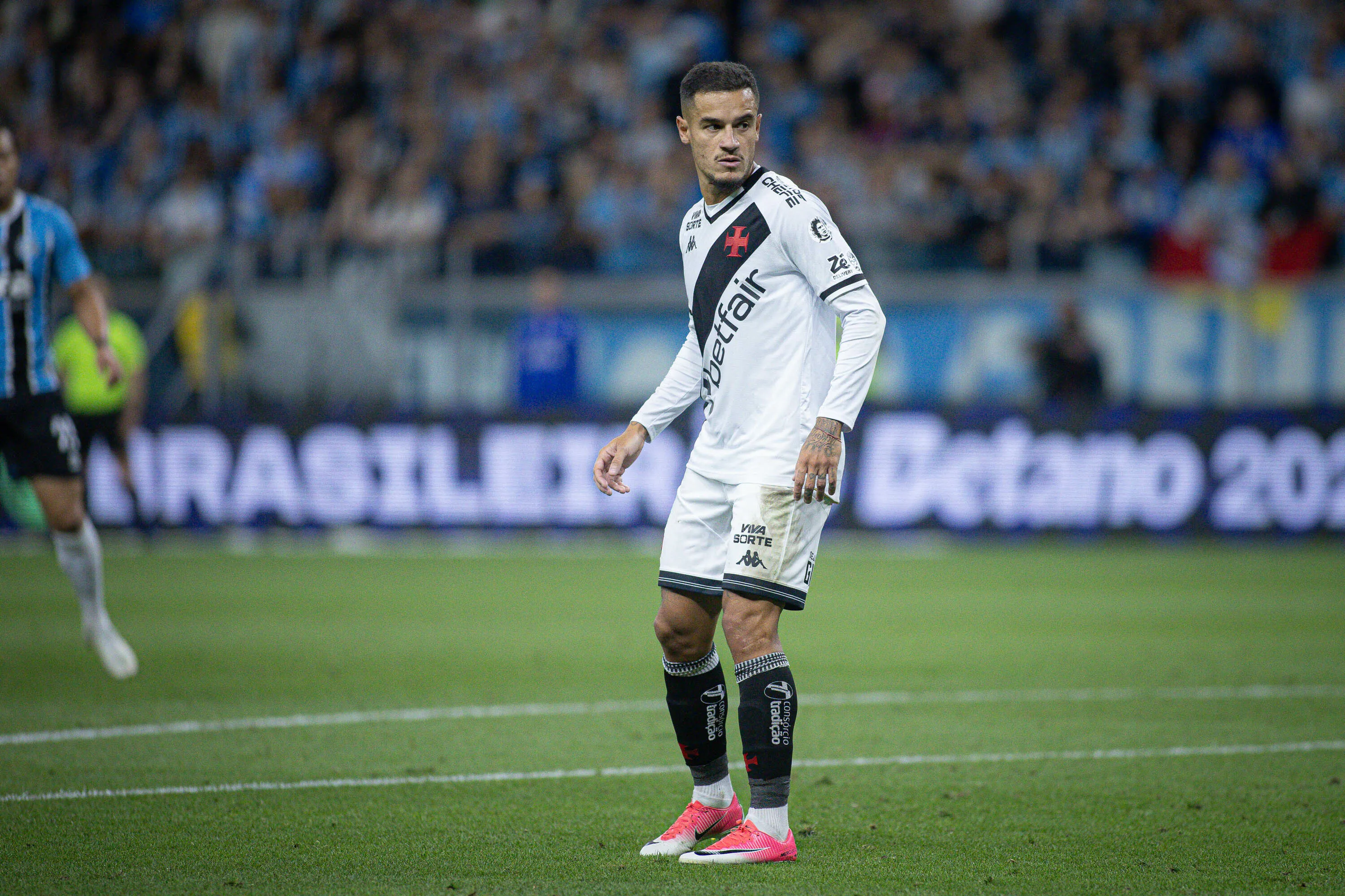 Philippe Coutinho jogador do Vasco durante partida contra o Grêmio – Foto: Maxi Franzoi/AGIF