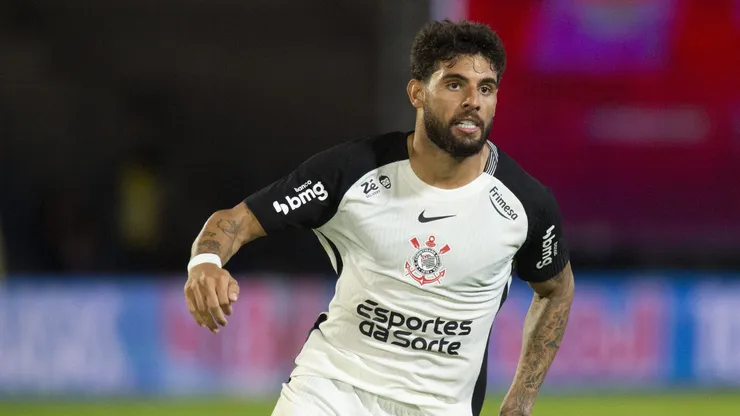 SP - BRAGANCA PAULISTA - 05/11/2025 - BRASILEIRO A 2025, BRAGANTINO X CORINTHIANS - Yuri Alberto jogador do Corinthians durante partida contra o Bragantino no estadio Cicero De Souza Marques pelo campeonato Brasileiro A 2025. Foto: Anderson Romao/AGIF