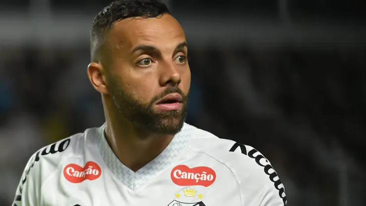 Guilherme vive péssimo momento no Santos.