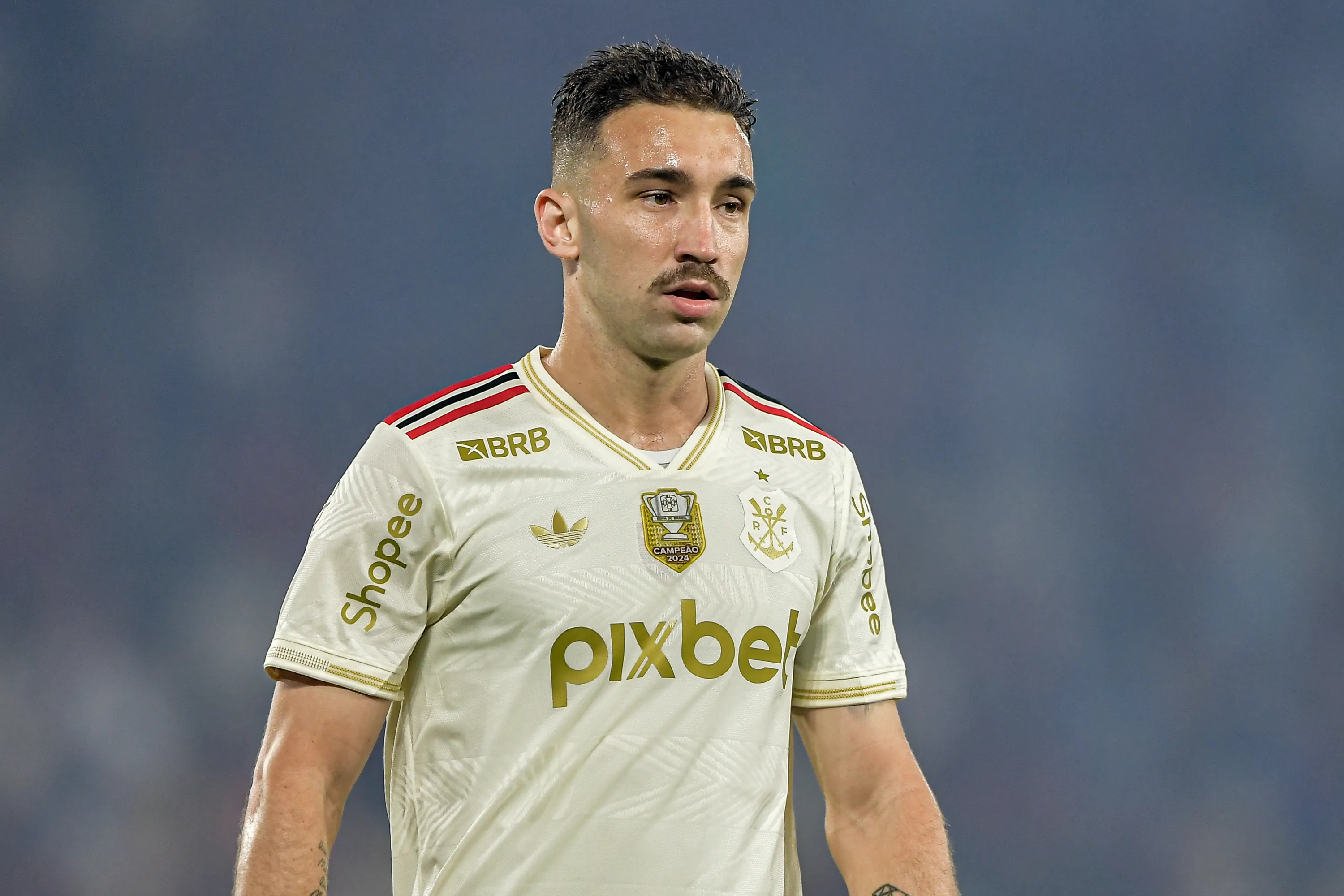 Leo Ortiz jogador do Flamengo durante partida contra o Atletico-MG no estadio Maracana pelo campeonato Copa Do Brasil 2025. Foto: Thiago Ribeiro/AGIF