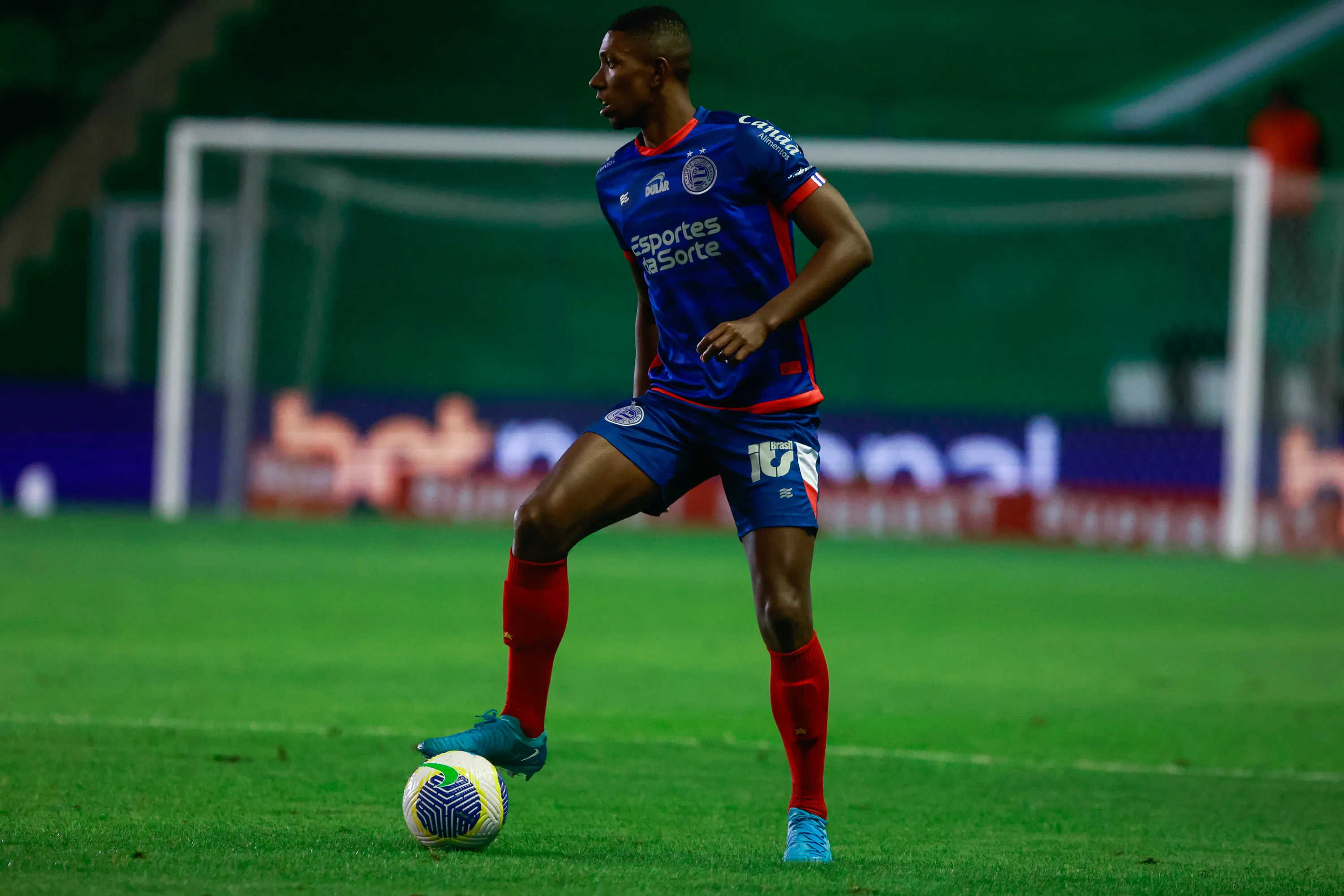 Kanu jogador do Bahia durante partida contra o Juventude no estadio Alfredo Jaconi pelo campeonato Brasileiro A 2024. Foto: Luiz Erbes/AGIF