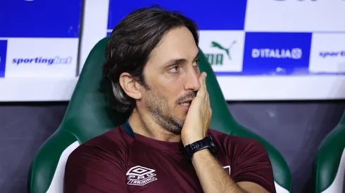 Luis Zubeldia tecnico do Fluminense durante partida contra o Palmeiras no estadio Arena Allianz Parque pelo campeonato Brasileiro A 2025. Foto: Marcello Zambrana/AGIF