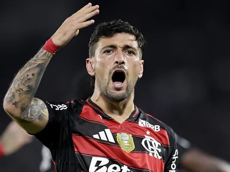 Leitura labial mostra Arrascaeta e Danilo vibrando com empate do Palmeiras