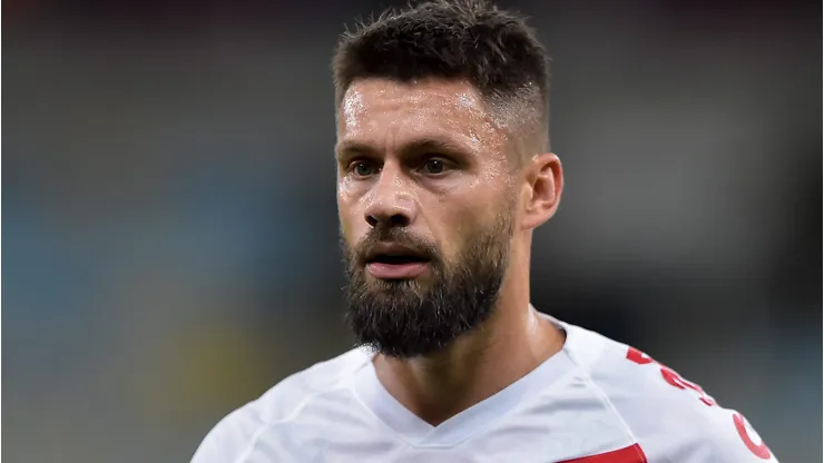 Rafael Sobis durante partida entre Fluminense e Internacional no Brasileirão de 2019.