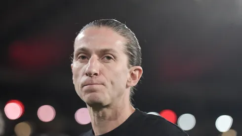 Filipe Luís técnico do Flamengo durante partida contra o Vitoria no estádio Maracanã pelo campeonato Brasileiro A 2025. Foto: Thiago Ribeiro/AGIF
