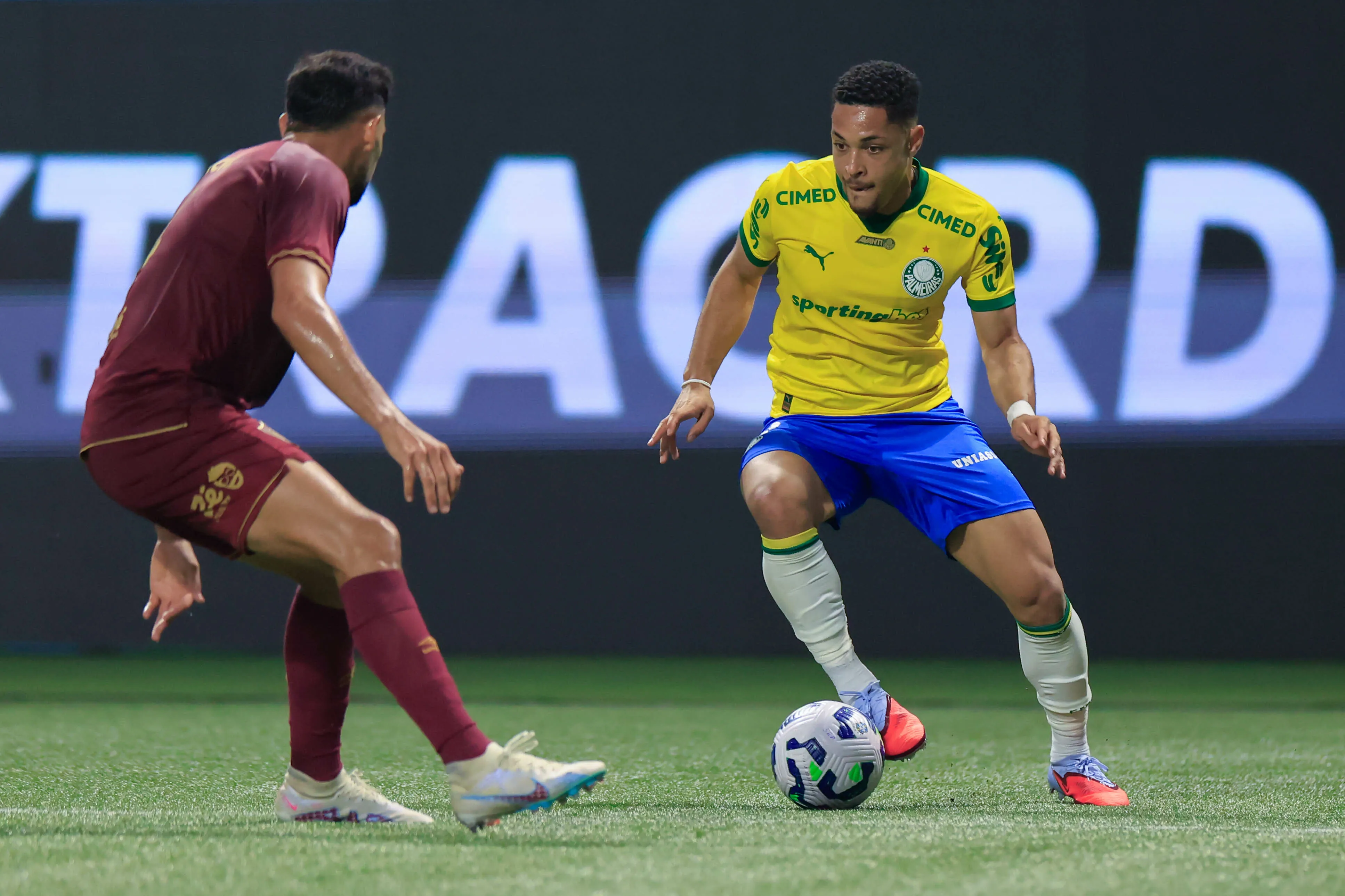 Vitor Roque jogador do Palmeiras durante partida contra o Fluminense no estadio Arena Allianz Parque pelo campeonato Brasileiro A 2025. Foto: Marcello Zambrana/AGIF