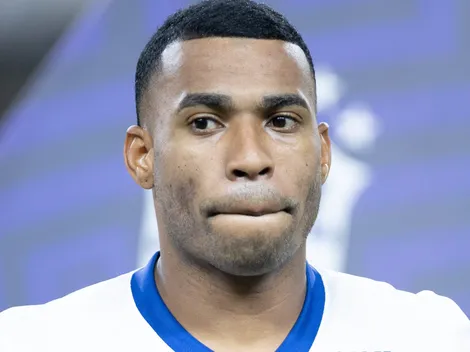 "Caiu um pouco de produção", diz Ceni sobre momento de Jean Lucas no Bahia