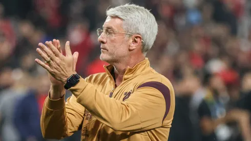 Odair Hellmann durante confronto contra o América-MG na Série B de 2025.