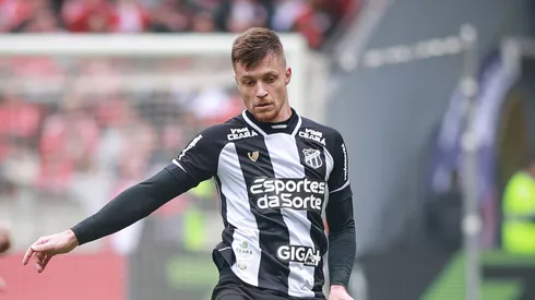 William Machado jogador do Ceara durante partida contra o Internacional no estadio Beira-Rio pelo campeonato Brasileiro A 2025. Foto: Maxi Franzoi/AGIF