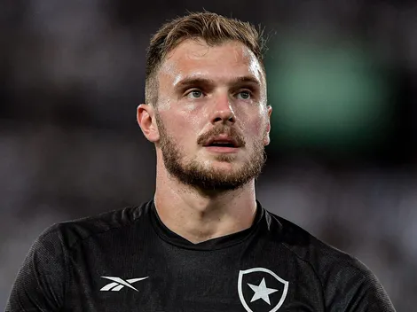 Ex-Botafogo, Lucas Perri vem sendo criticado no Leeds United