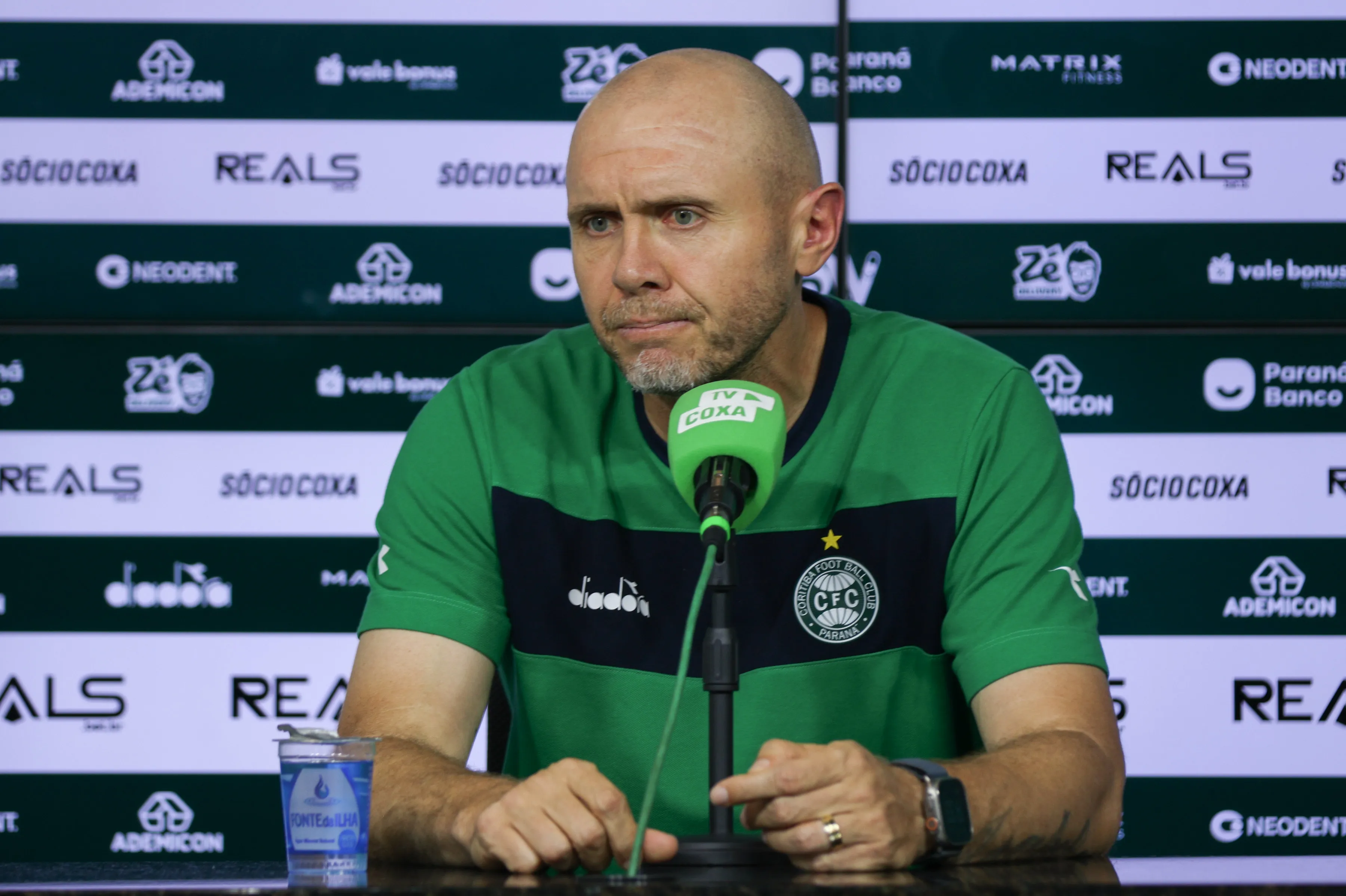 Mozart Santos, técnico do Coritiba. Foto: Robson Mafra/AGIF