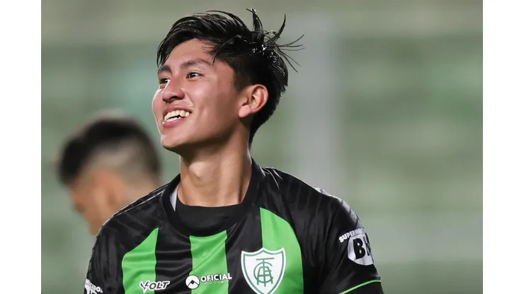 Miguelito, jogador do Santos, esteve no América-MG em 2025