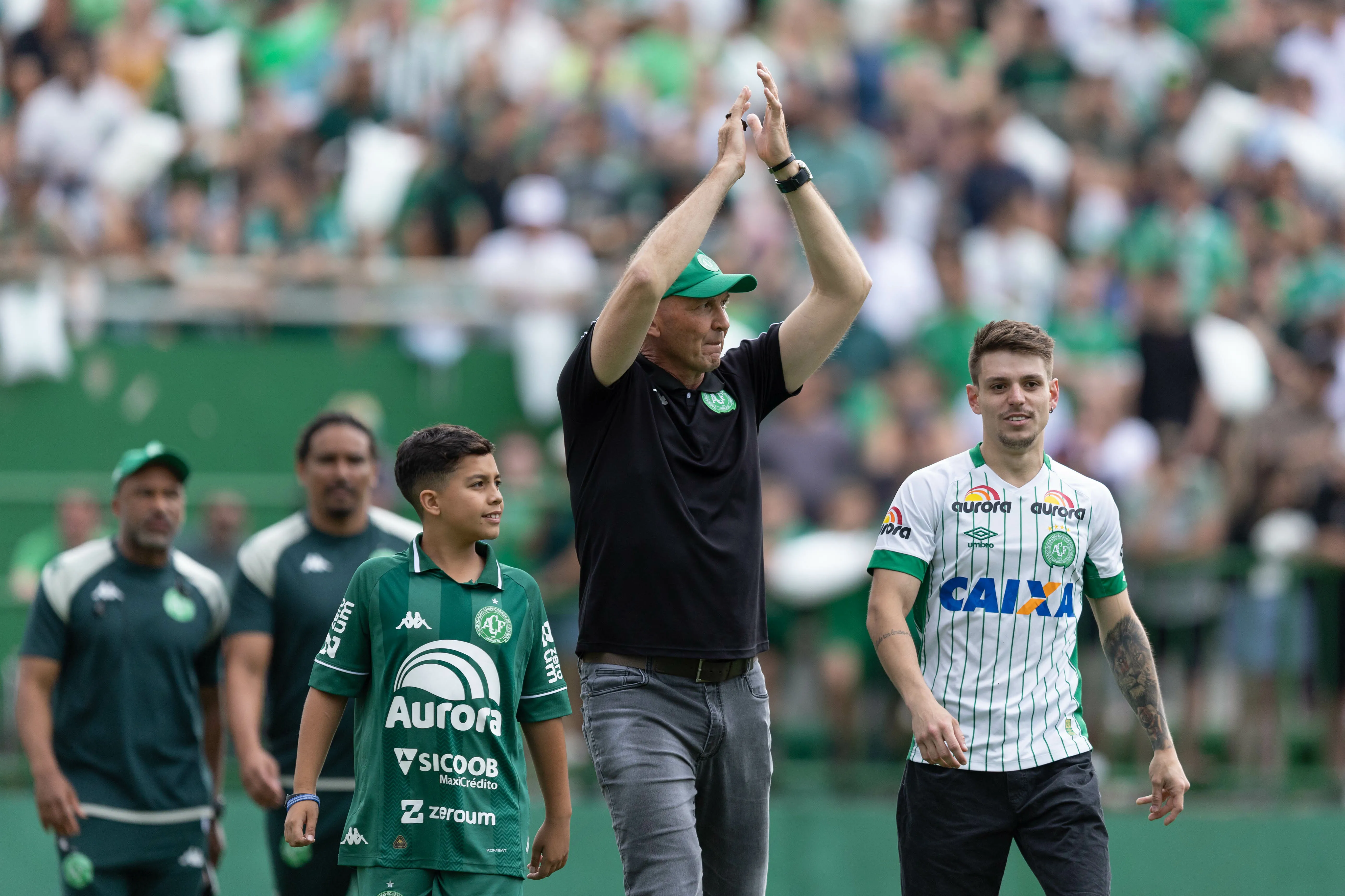 Gilmar Dal Pozzo tecnico do Chapecoense durante partida contra o Atletico-GO no estadio Arena Conda pelo campeonato Brasileiro B 2025. Foto: Liamara Polli/AGIF