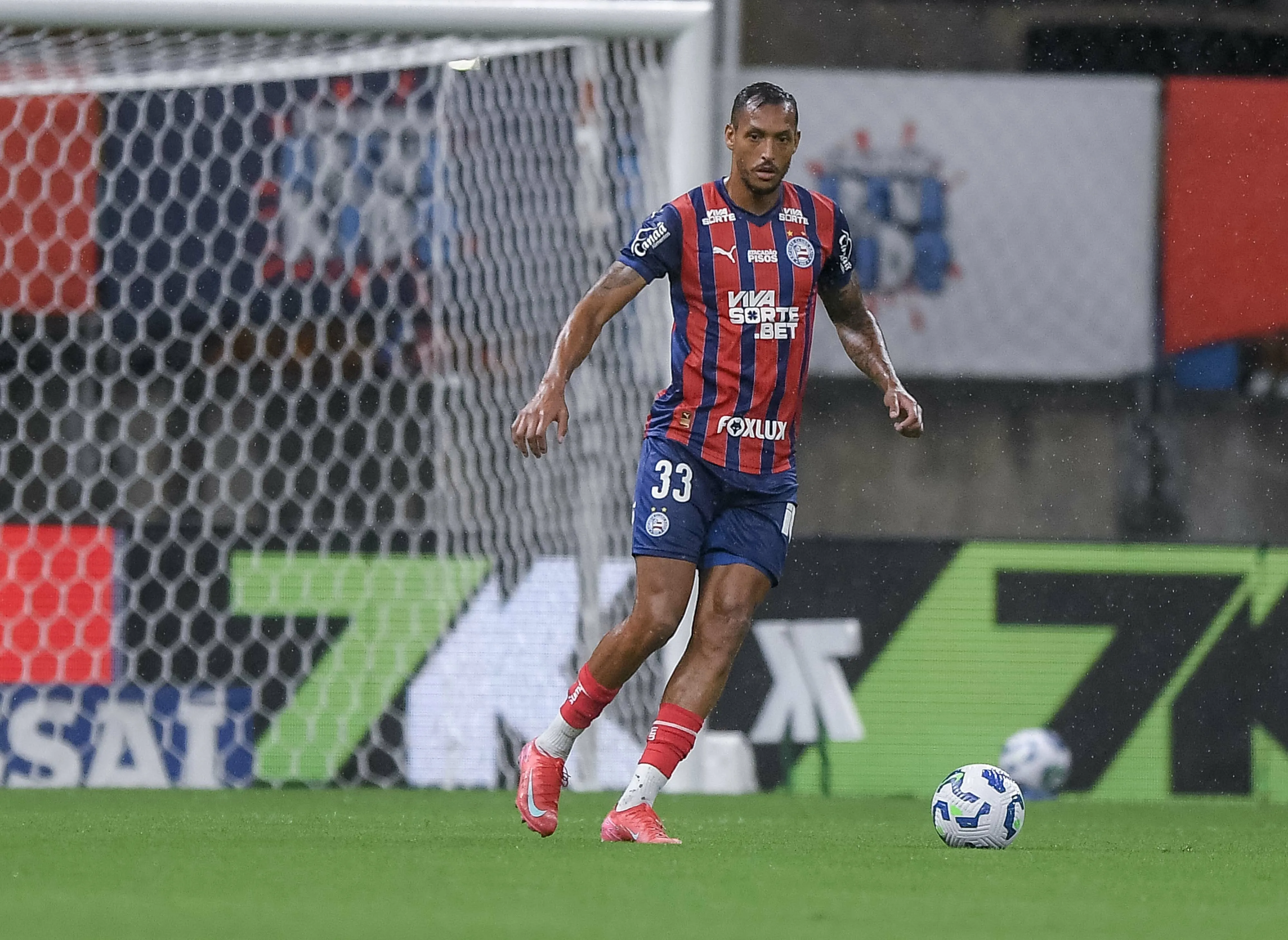 BA – SALVADOR – 20/11/2025 – BRASILEIRO A 2025, BAHIA X FORTALEZA – David Duarte jogador do Bahia durante partida contra o Fortaleza no estadio Arena Fonte Nova pelo campeonato Brasileiro A 2025. Foto: Jhony Pinho/AGIF