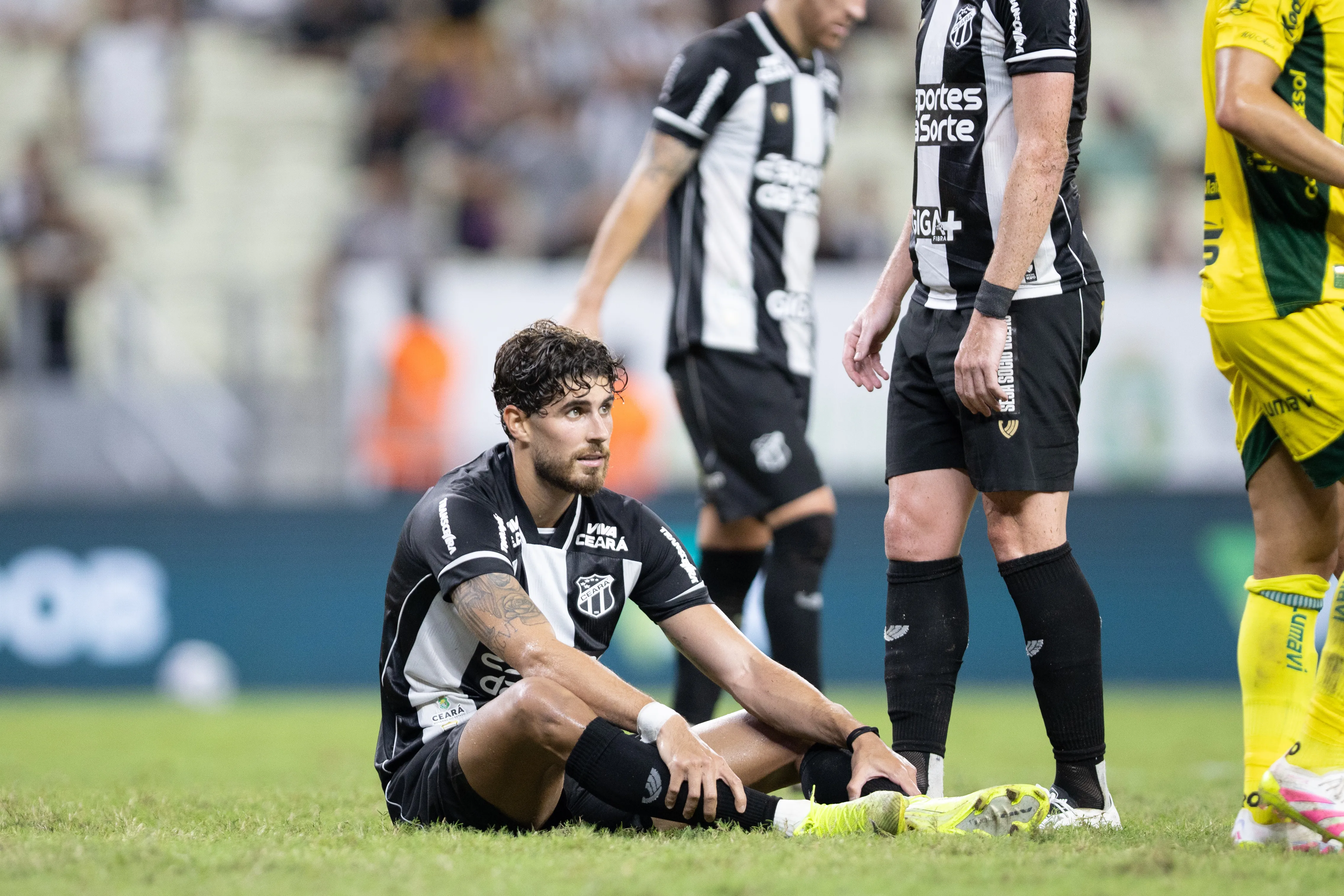 Pedro Raul jogador do Ceara lamenta durante partida contra o Mirassol no estadio Arena Castelao pelo campeonato Brasileiro A 2025. Foto: Baggio Rodrigues/AGIF