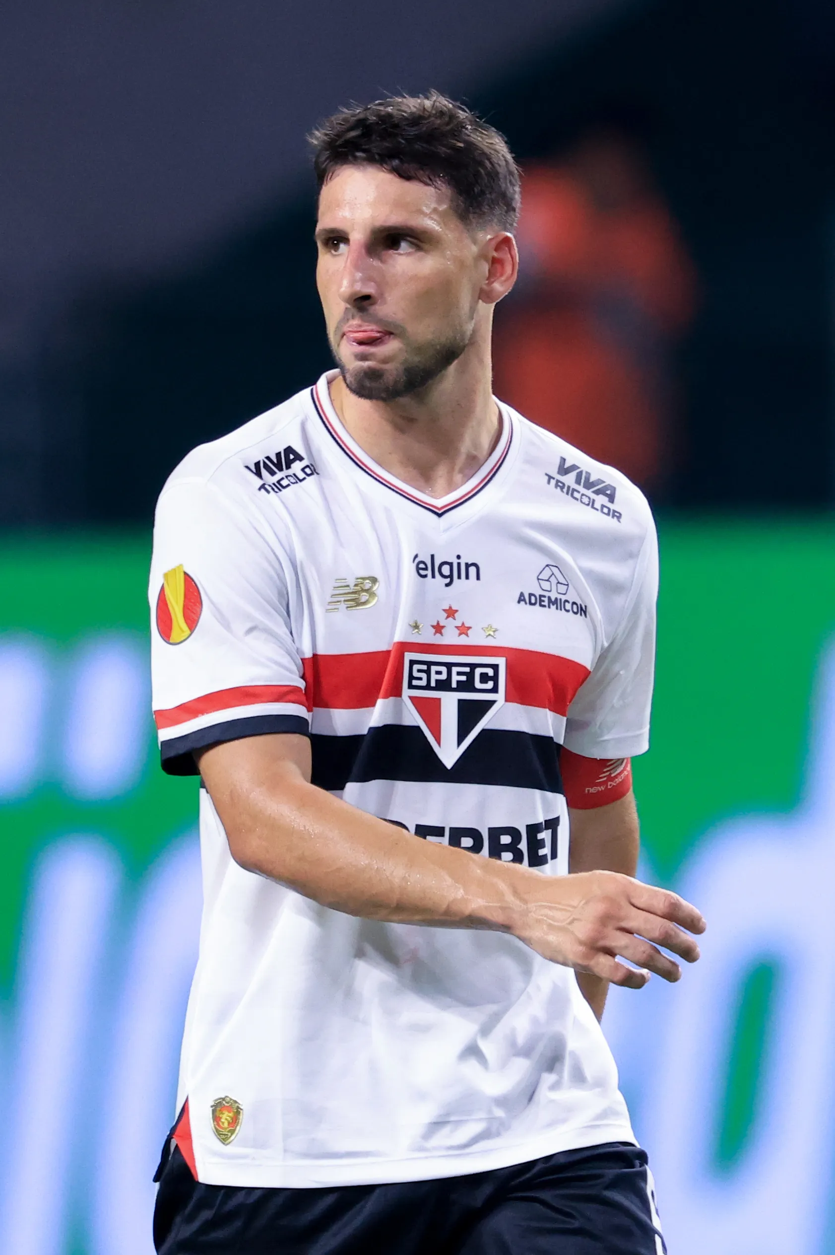Calleri jogador do São Paulo durante partida contra o Palmeiras – Foto: Marcello Zambrana/AGIF