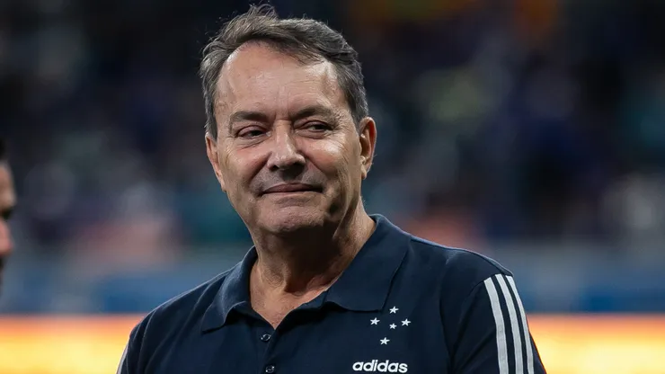 Pedro Lourenco Dirigente do Cruzeiro durante partida contra o Atletico-MG no estadio Mineirao pelo campeonato Brasileiro A 2025. Foto: Fernando Moreno/AGIF