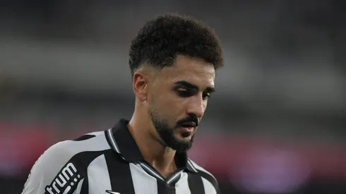 Chris Ramos está liberado para atuar pelo Botafogo.