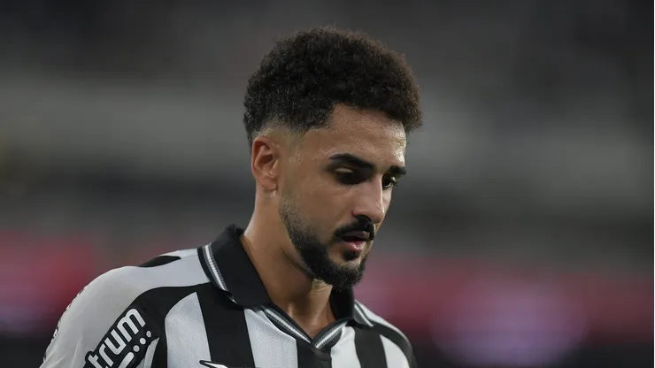 Chris Ramos está liberado para atuar pelo Botafogo.
