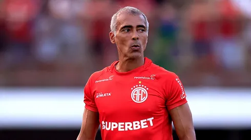 Romário, ex-campeão do Mundo, atuando pelo América-RJ, clube onde é presidente (Photo by Buda Mendes/Getty Images)