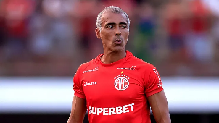 Romário, ex-campeão do Mundo, atuando pelo América-RJ, clube onde é presidente (Photo by Buda Mendes/Getty Images)
