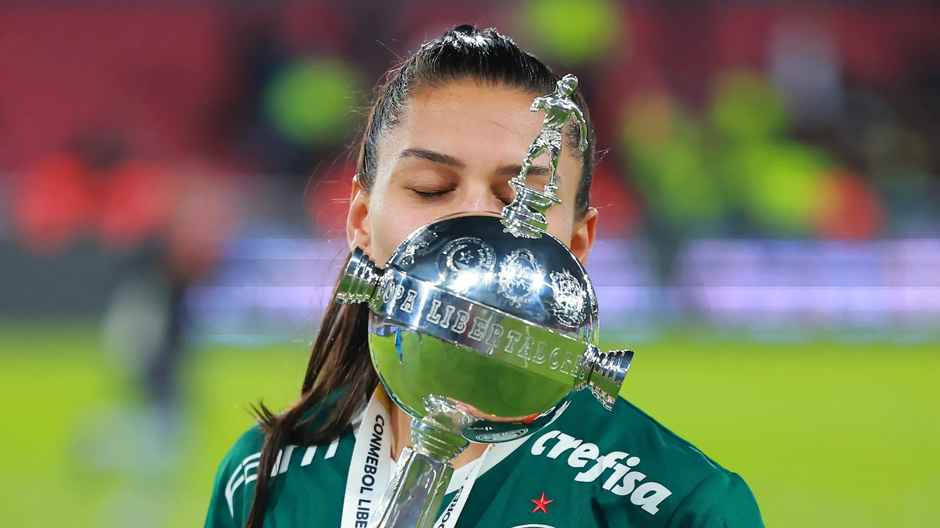Bia Zaneratto pelo Palmeiras