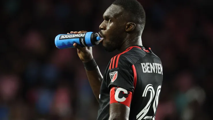 Internacional pode tentar Benteke. Foto: Leonardo Fernandez/Getty Images