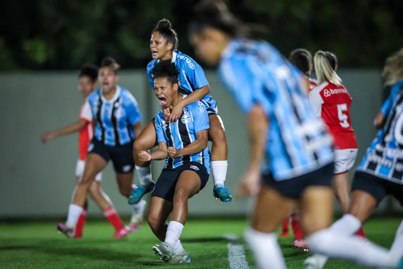 O Grêmio enfrentou o Internacional na final do Gauchão Feminino sub-20 - Foto: Caroline Motta/Grêmio