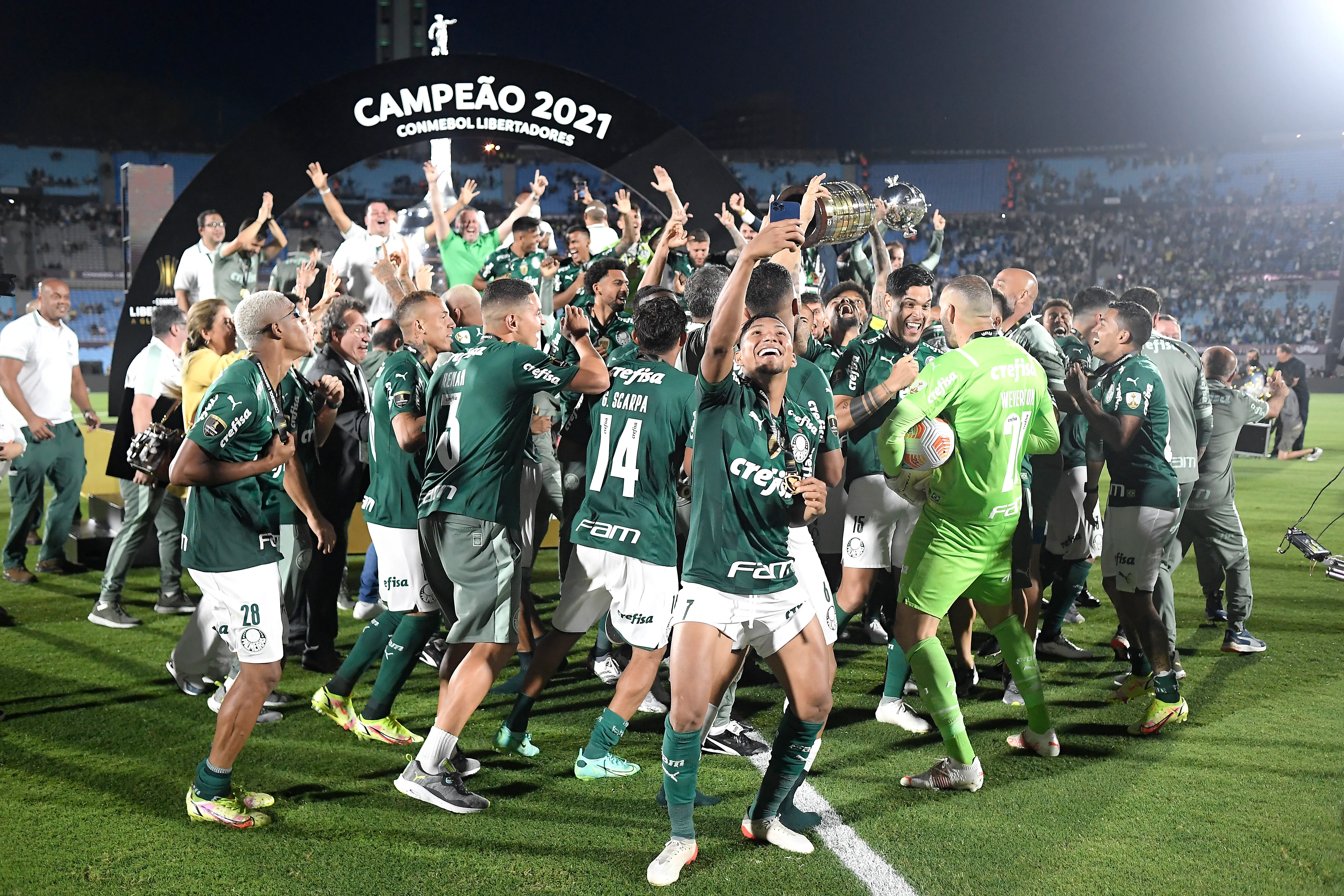Palmeiras foi campeão no Estádio Centenário de Montevidéu. (Photo by Agencia Gamba/Getty Images)