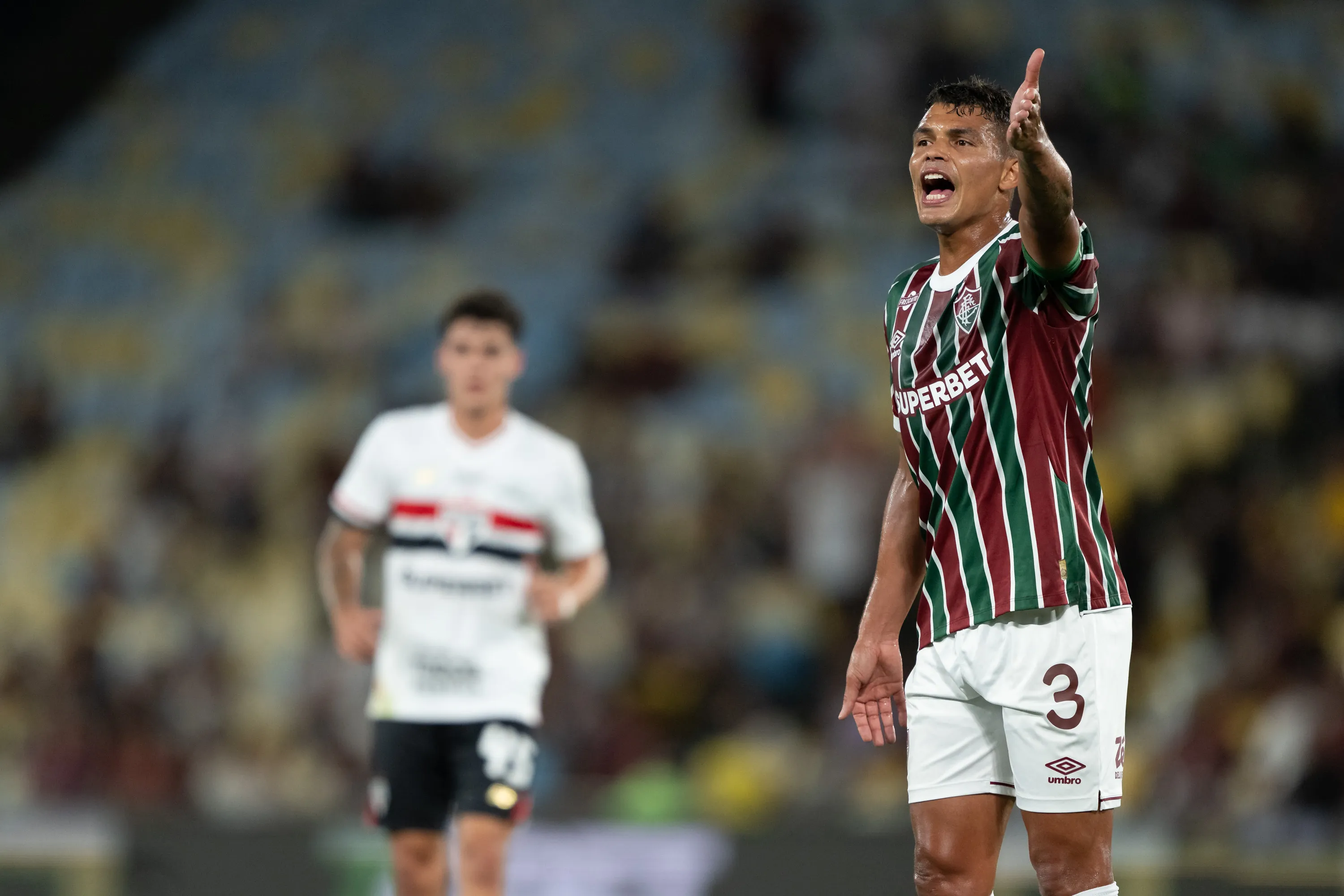 Thiago Silva jogador do Fluminense durante partida contra o Sao Paulo no estadio Maracana pelo campeonato Brasileiro A 2025. Foto: Jorge Rodrigues/AGIF