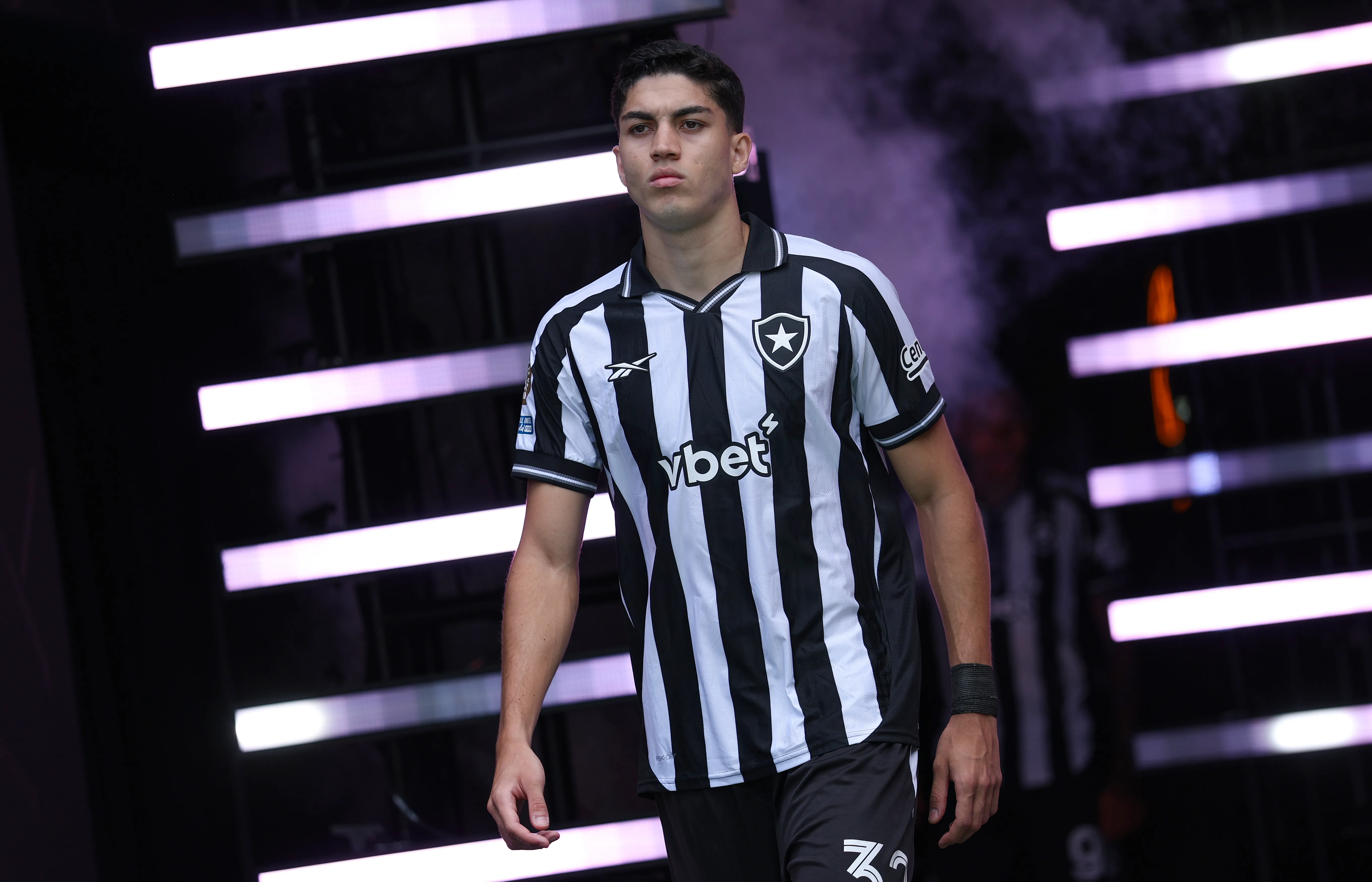 PHILADELPHIA, PENNSYLVANIA – JUNE 28: Jair Cunha #32 of Botafogo walks onto the pitch prior to the FIFA Club World Cup 2025 round of 16 match between SE Palmeiras and Botafogo FR at Lincoln Financial Field on June 28, 2025 in Philadelphia, Pennsylvania. (Photo by Francois Nel/Getty Images)