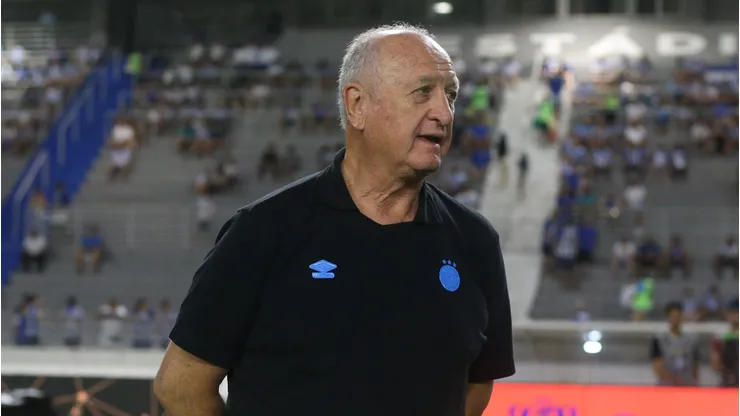Felipão Coordenador tecnico do Gremio, antes da partida entre CSA e Gremio, valida pela Copa do Brasil 2025. Foto: Marlon Costa/AGIF