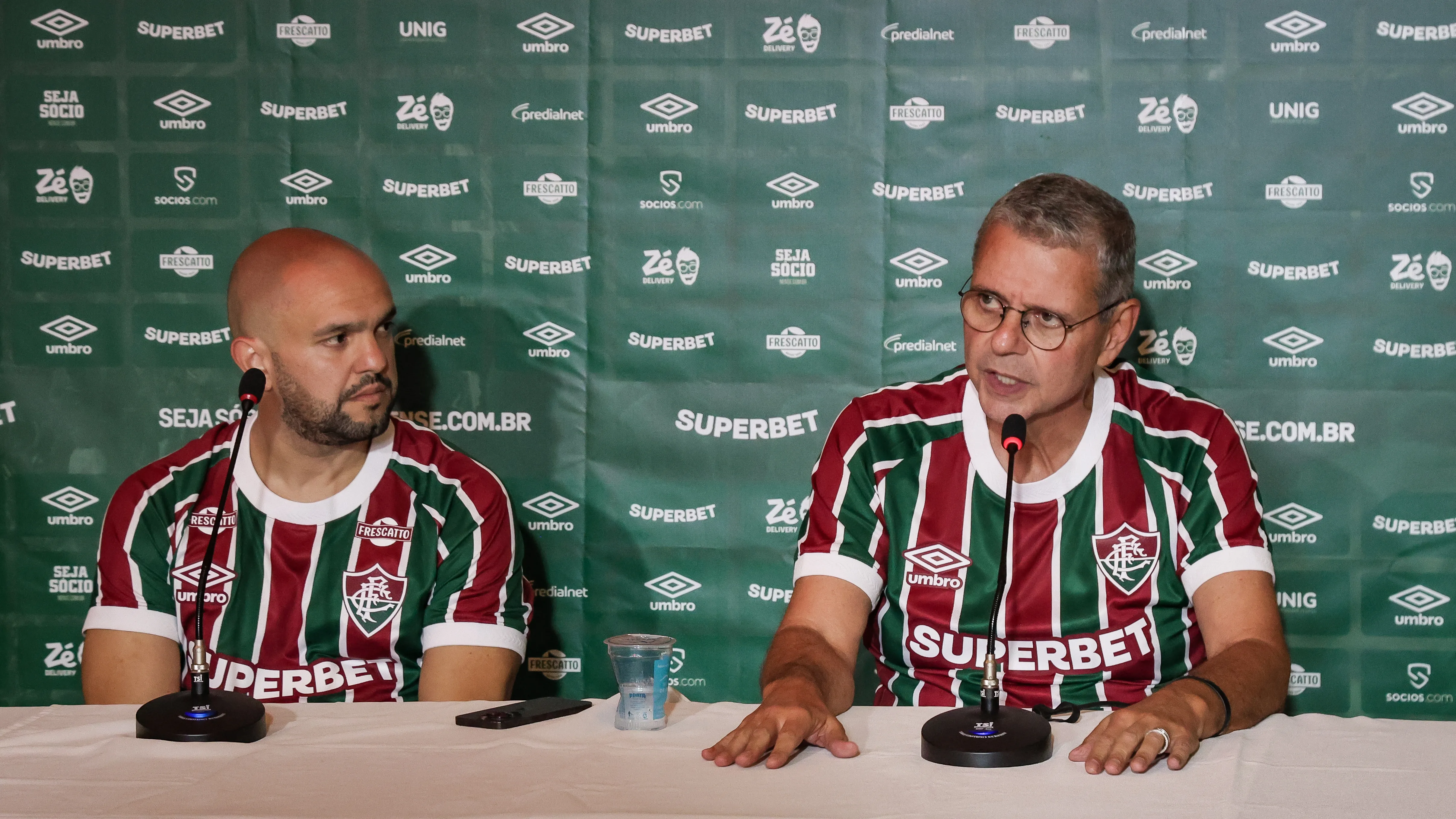 Mattheus Montenegro (E) ao lado do vice eleito, Ricardo Tenório (D). Foto: Marcelo Gonçalves / Fluminense FC