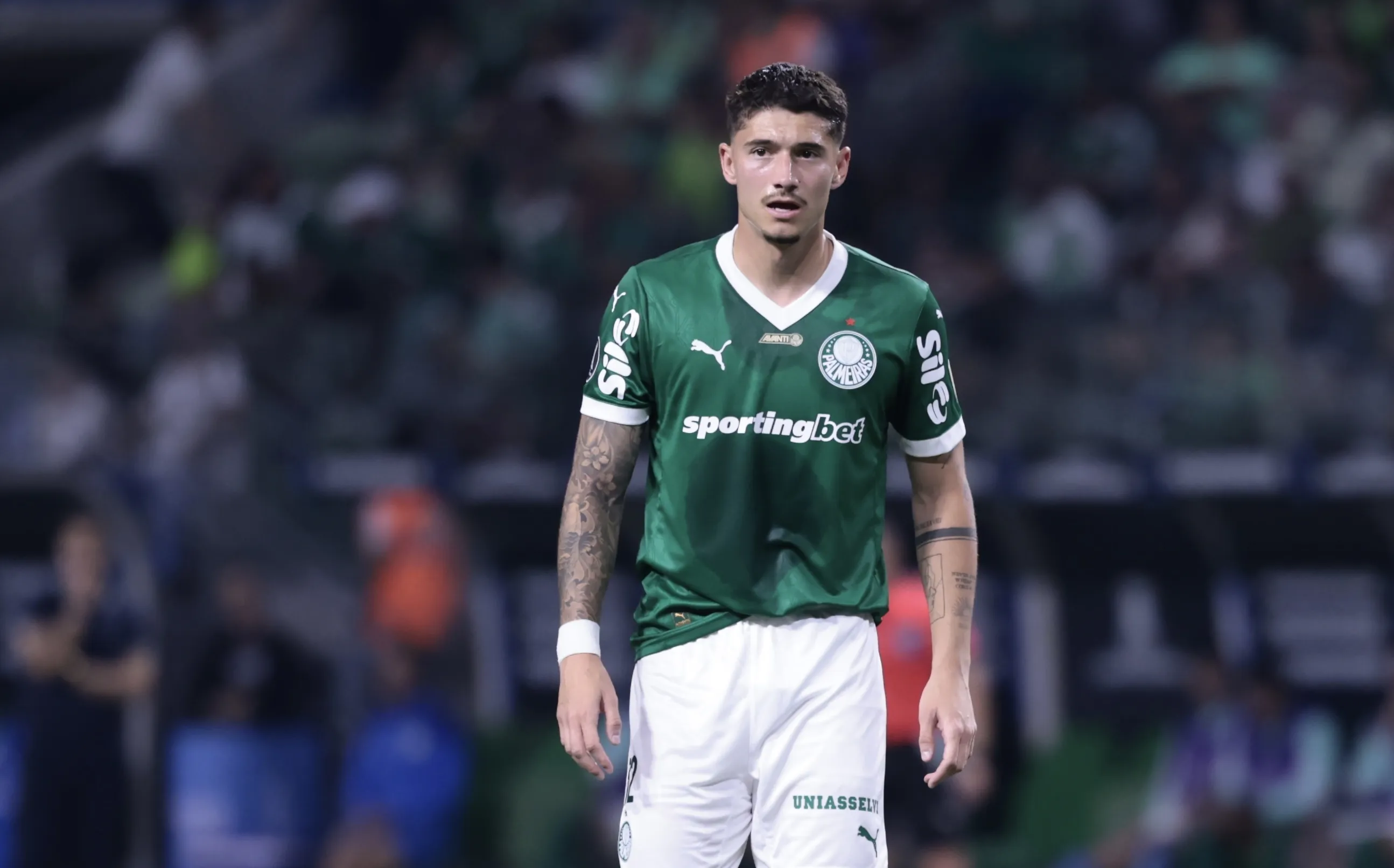 Emiliano Martínez, volante do Palmeiras. Foto: Marcello Zambrana/AGIF