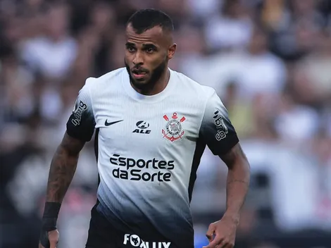 Alex Santana, fora dos planos do Corinthians, deve deixar o Brasil